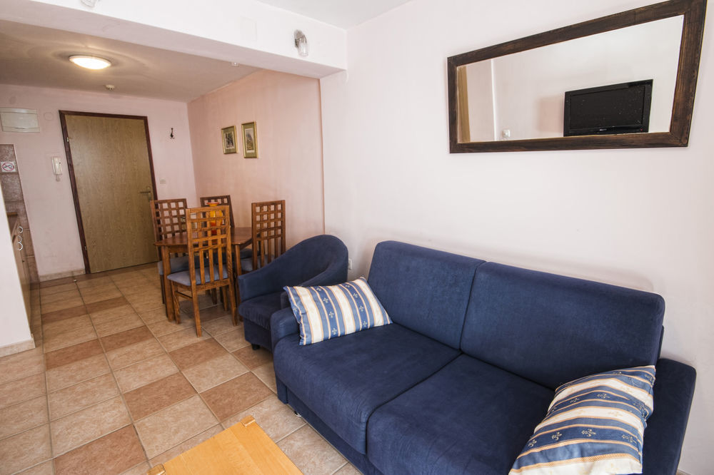 Aparthotel Castrum Novum Novigrad Istria 外观 照片