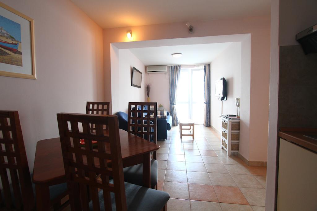 Aparthotel Castrum Novum Novigrad Istria 客房 照片